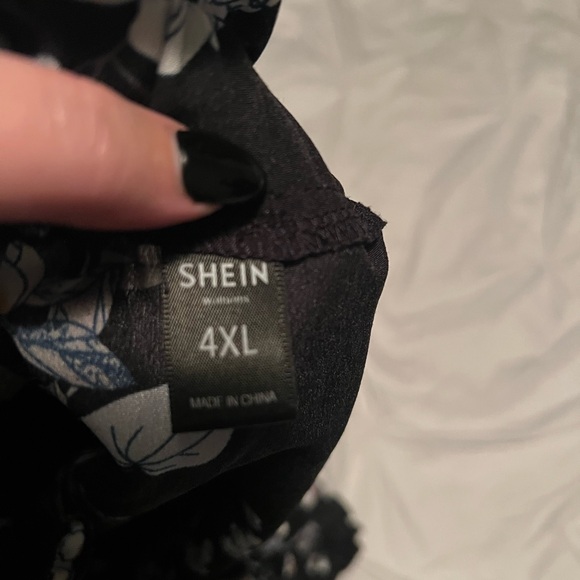 Two piece SHEIN set - Picture 3 of 4